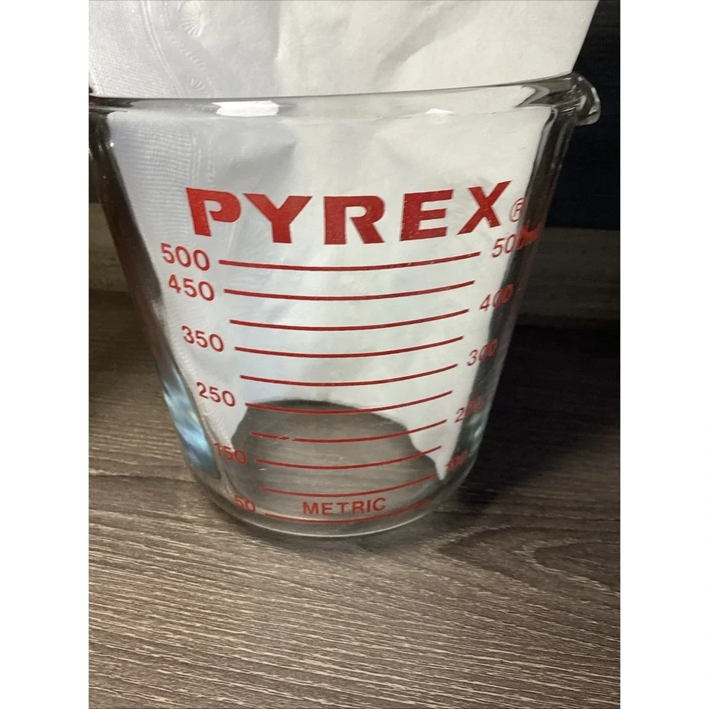 Vintage Pyrex 516 2 Cup Measuring Cup Red Letter Patent Pending Open J Handle